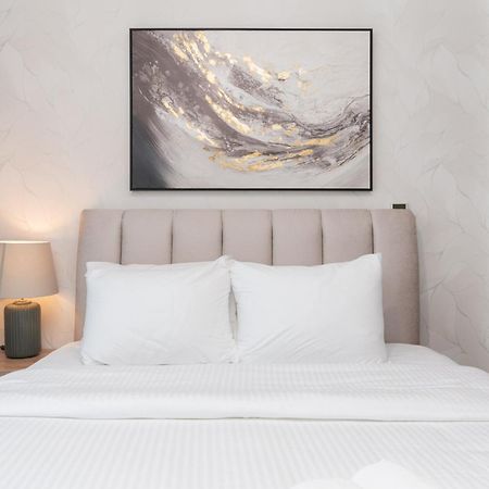 Luxury 2Br Downtown Apt With Burj Khalifa Views ドバイ エクステリア 写真