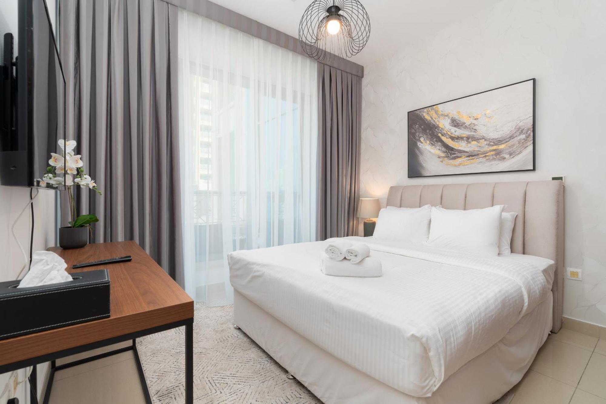 Luxury 2Br Downtown Apt With Burj Khalifa Views ドバイ エクステリア 写真