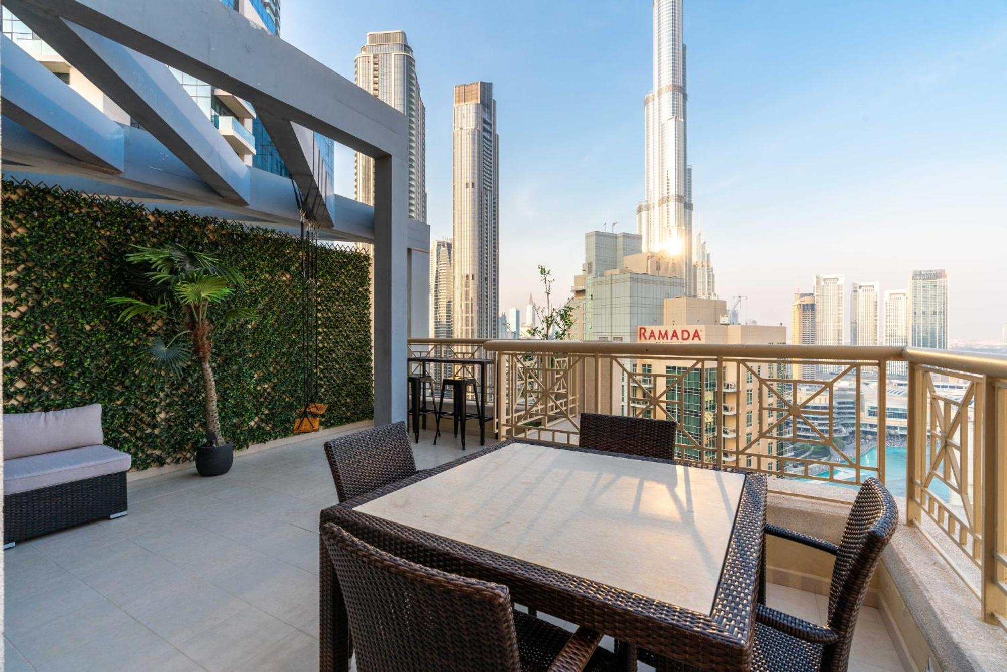 Luxury 2Br Downtown Apt With Burj Khalifa Views ドバイ エクステリア 写真