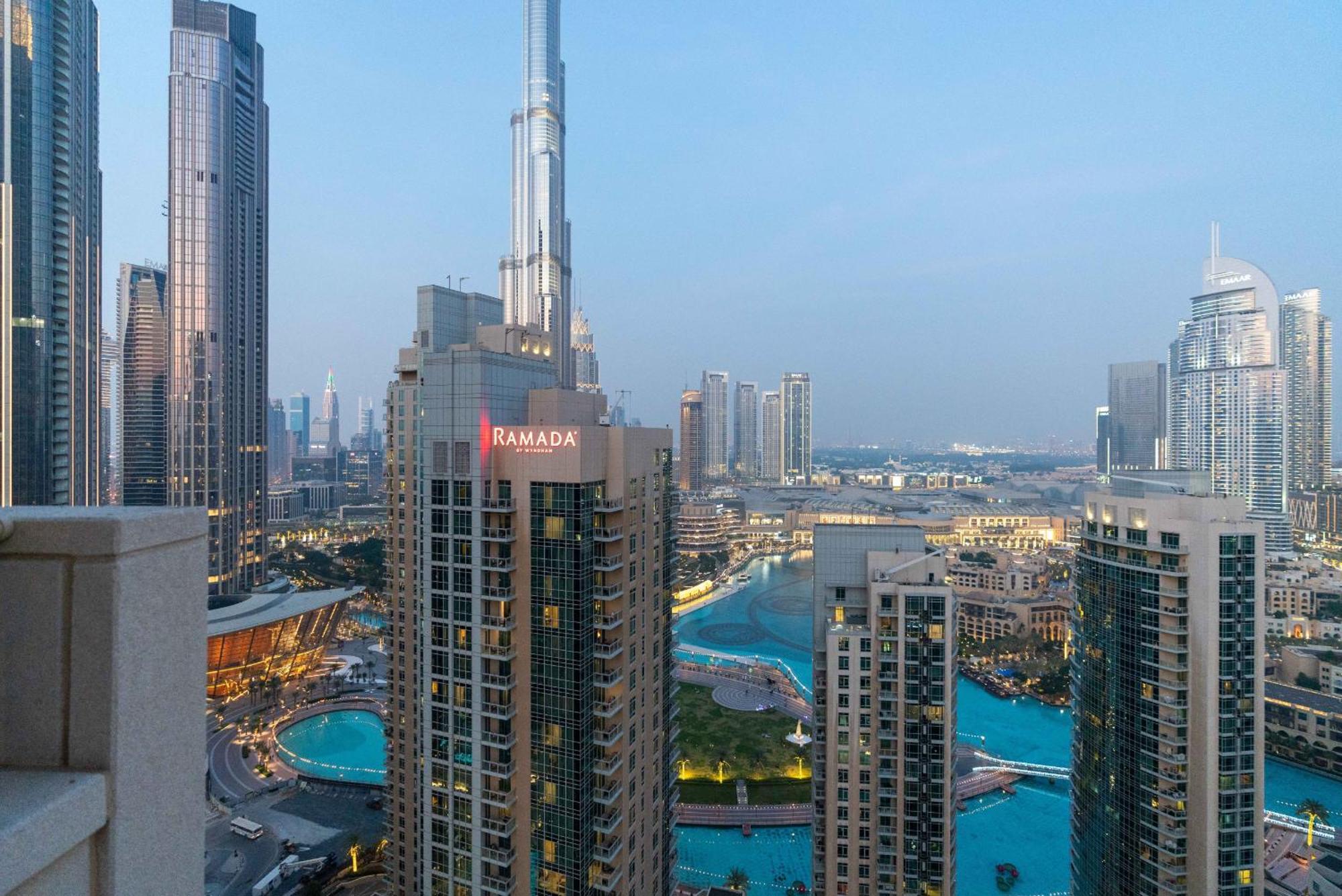 Luxury 2Br Downtown Apt With Burj Khalifa Views ドバイ エクステリア 写真